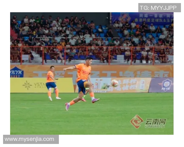 足球明星昭丽娜：从绿茵场到时尚舞台的璀璨人生之路